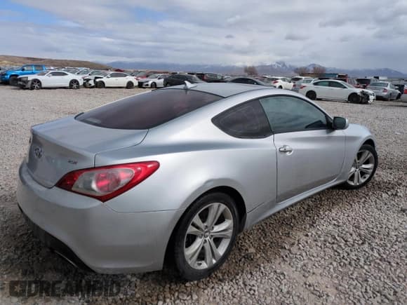 ✅ 2010 Hyundai Genesis Coupe • VIN: KMHHT6KD1AU026657 • Lot: 46077485. Wystawiony na Copart z przebiegiem 101 257 mil. Bezpłatny archiwum sprzedaży aukcyjnych z USA i szczegółowy raport historii pojazdu na DreamBid. Zdjęcie 3.