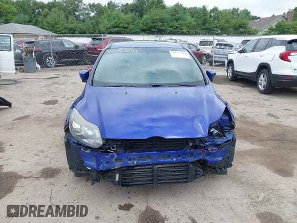 ✅ 2013 Ford Focus ST • VIN: 1FADP3L92DL191892 • Lot: 42757211. Wystawiony na IAAI z przebiegiem 136 838 mil. Bezpłatny archiwum sprzedaży aukcyjnych z USA i szczegółowy raport historii pojazdu na DreamBid. Zdjęcie 13.