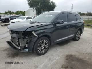 2017 Mitsubishi Outlander SE with VIN JA4AD3A38HZ005774, listed as a Copart auction lot 82360745 with 137,158 mi miles and Salvage title. Bid and sale history available at DreamBid. Image 1.