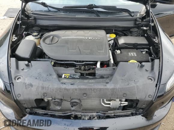 ✅ 2018 Jeep Cherokee Overland • VIN: 1C4PJMJX0JD551084 • Lot: 61356055. Wystawiony na Copart z przebiegiem 30 561 mil. Bezpłatny archiwum sprzedaży aukcyjnych z USA i szczegółowy raport historii pojazdu na DreamBid. Zdjęcie 11.