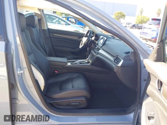 ✅ 2022 Honda Accord Touring • VIN: 1HGCV3F94NA029574 • Лот: 43767765. Опубликован ранее на IAAI с пробегом 66 000 миль. Бесплатный доступ к архиву аукционных продаж из США и подробный отчёт об истории автомобиля на DreamBid. Изображение 5.