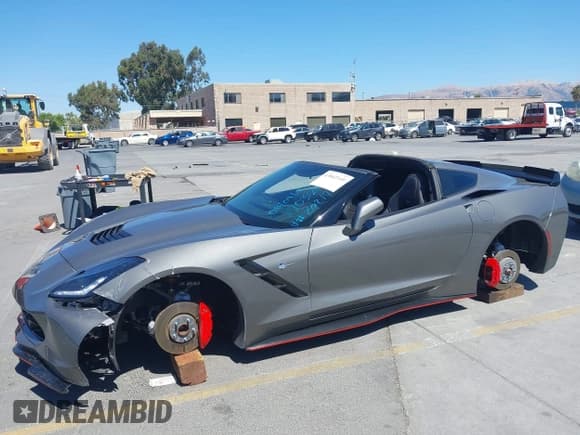 ✅ 2015 Chevrolet Corvette 2LT • VIN: 1G1YD2D70F5120217 • Лот: 43042145. Опубликован ранее на IAAI с пробегом Не указан. Бесплатный доступ к архиву аукционных продаж из США и подробный отчёт об истории автомобиля на DreamBid. Изображение 6.