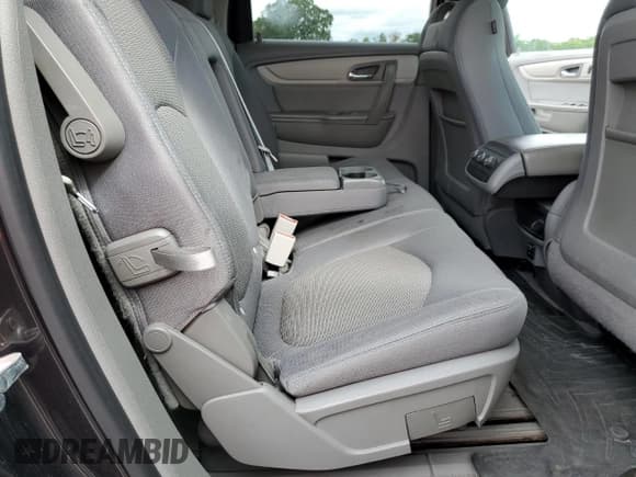 ✅ 2015 Chevrolet Traverse LT • VIN: 1GNKVGKD1FJ318934 • Lot: 69083664. Wystawiony na Copart z przebiegiem Nie podano. Bezpłatny archiwum sprzedaży aukcyjnych z USA i szczegółowy raport historii pojazdu na DreamBid. Zdjęcie 11.