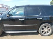 ✅ 2013 Cadillac Escalade Luxury • VIN: 1GYS4BEF5DR118949 • Lot: 43284657. Listed on IAAI with 281,971 mi. Free auction sales archive from the USA and detailed vehicle history report at DreamBid. Image 14.