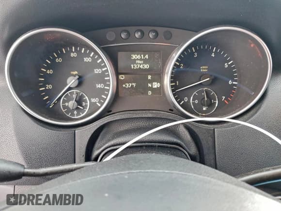 ✅ 2009 Mercedes-Benz M 350 • VIN: 4JGBB86E79A529601 • Lot: 94563145. Wystawiony na Copart z przebiegiem 137 430 mil. Bezpłatny archiwum sprzedaży aukcyjnych z USA i szczegółowy raport historii pojazdu na DreamBid. Zdjęcie 9.