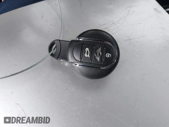 ✅ 2024 MINI Hardtop 4 Door Cooper S • VIN: WMW53DK00R2U54457 • Lot: 42001289. Wystawiony na IAAI z przebiegiem 21 611 mil. Bezpłatny archiwum sprzedaży aukcyjnych z USA i szczegółowy raport historii pojazdu na DreamBid. Zdjęcie 11.