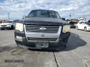 ✅ 2008 Ford Explorer XLT • VIN: 1FMEU63EX8UA04173 • Lot: 82678765. Wystawiony na Copart z przebiegiem Nie podano. Bezpłatny archiwum sprzedaży aukcyjnych z USA i szczegółowy raport historii pojazdu na DreamBid. Zdjęcie 5.