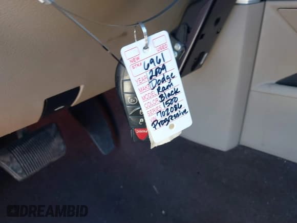 ✅ 2009 Dodge 1500 SLT • VIN: 1D3HV13T49S702086 • Lot: 41854528. Wystawiony na IAAI z przebiegiem 244 476 mil. Bezpłatny archiwum sprzedaży aukcyjnych z USA i szczegółowy raport historii pojazdu na DreamBid. Zdjęcie 11.