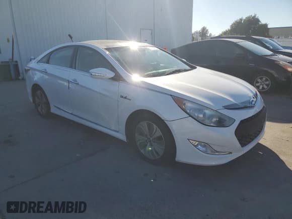 ✅ 2015 Hyundai Sonata • VIN: KMHEC4A42FA126123 • Лот: 89704855. Опубликован ранее на Copart с пробегом 119 961 миль. Бесплатный доступ к архиву аукционных продаж из США и подробный отчёт об истории автомобиля на DreamBid. Изображение 4.