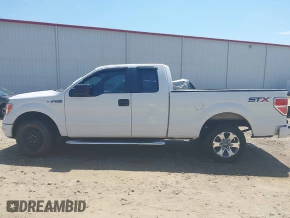 ✅ 2014 Ford F-150 XL • VIN: 1FTEX1CM1EFA71296 • Lot: 43115559. Wystawiony na IAAI z przebiegiem 138 068 mil. Bezpłatny archiwum sprzedaży aukcyjnych z USA i szczegółowy raport historii pojazdu na DreamBid. Zdjęcie 14.