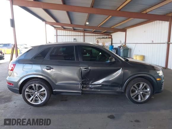 ✅ 2018 Audi Q3 Premium • VIN: WA1BCCFS2JR004794 • Lot: 43208310. Listed on IAAI with 37,629 mi. Free auction sales archive from the USA and detailed vehicle history report at DreamBid. Image 6.