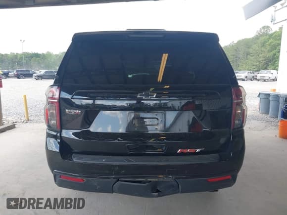 ✅ 2023 Chevrolet Tahoe RST • VIN: 1GNSCRKD2PR531394 • Lot: 42147801. Wystawiony na IAAI z przebiegiem 23 423 mil. Bezpłatny archiwum sprzedaży aukcyjnych z USA i szczegółowy raport historii pojazdu na DreamBid. Zdjęcie 17.