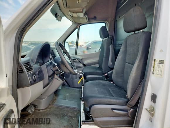 ✅ 2016 Mercedes-Benz Sprinter Cargo • VIN: WD3PE7DD9GP217581 • Lot: 68254405. Listed on Copart with 242,677 mi. Free auction sales archive from the USA and detailed vehicle history report at DreamBid. Image 7.