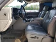 ✅ 2005 Chevrolet Silverado 1500 Z71 • VIN: 1GCEK19Z35Z207458 • Лот: 62035164. Опубликован ранее на Copart с пробегом 183 152 миль. Бесплатный доступ к архиву аукционных продаж из США и подробный отчёт об истории автомобиля на DreamBid. Изображение 14.