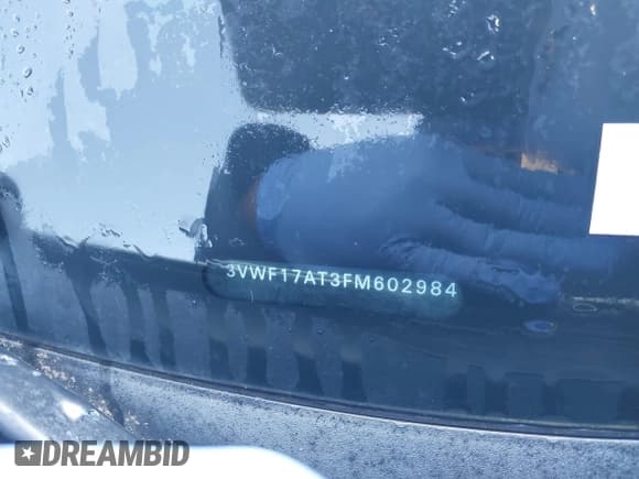 ✅ 2015 Volkswagen Beetle Fleet Edition • VIN: 3VWF17AT3FM602984 • Lot: 41432981. Listed on IAAI with 111,000 mi. Free auction sales archive from the USA and detailed vehicle history report at DreamBid. Image 9.