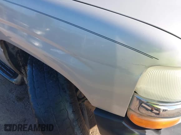 ✅ 2004 Chevrolet Suburban LT • VIN: 1GNEC16T84R125633 • Lot: 42564242. Listed on IAAI with 328,946 mi. Free auction sales archive from the USA and detailed vehicle history report at DreamBid. Image 6.