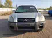 2007 Hyundai Tucson SE с VIN KM8JN72D77U581879, выставлен на аукционе Copart как лот 81079235 с пробегом 149 221 миль миль и Чистый • Clean title. История ставок и продаж доступна на DreamBid. Изображение 5.