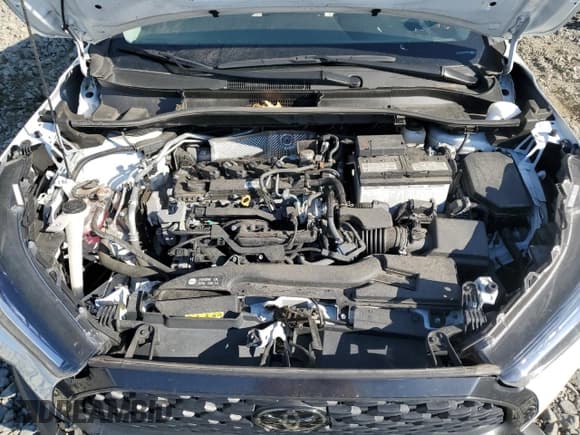 ✅ 2022 Toyota Corolla Cross LE • VIN: 7MUCAABG6NV043150 • Lot: 71425495. Listed on Copart with 33,321 mi. Free auction sales archive from the USA and detailed vehicle history report at DreamBid. Image 12.