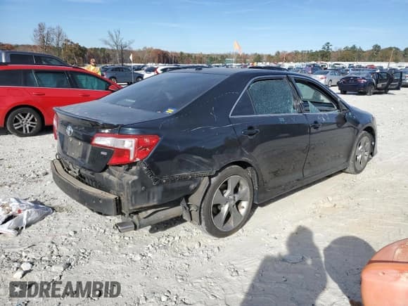 ✅ 2012 Toyota Camry XLE • VIN: 4T1BK1FK5CU011697 • Lot: 92714505. Listed on Copart with 128,239 mi. Free auction sales archive from the USA and detailed vehicle history report at DreamBid. Image 3.