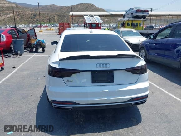 ✅ 2020 Audi A4 Premium • VIN: WAUGMAF46LA060573 • Lot: 42444134. Listed on IAAI with 65,115 mi. Free auction sales archive from the USA and detailed vehicle history report at DreamBid. Image 16.