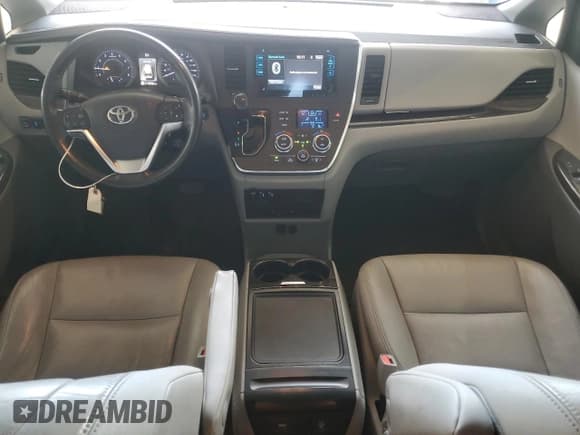 ✅ 2015 Toyota Sienna XLE • VIN: 5TDDK3DC7FS096748 • Lot: 86982005. Listed on Copart with 197,987 mi. Free auction sales archive from the USA and detailed vehicle history report at DreamBid. Image 8.