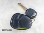 ✅ 2002 Chevrolet Silverado 2500HD LS • VIN: 1GCHC29U42E133183 • Lot: 43110107. Wystawiony na IAAI z przebiegiem Nie podano. Bezpłatny archiwum sprzedaży aukcyjnych z USA i szczegółowy raport historii pojazdu na DreamBid. Zdjęcie 11.