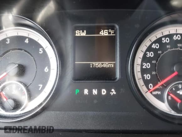 ✅ 2016 Ram 1500 Express • VIN: 1C6RR7FG6GS135659 • Лот: 43866024. Опубликован ранее на IAAI с пробегом 175 846 миль. Бесплатный доступ к архиву аукционных продаж из США и подробный отчёт об истории автомобиля на DreamBid. Изображение 15.