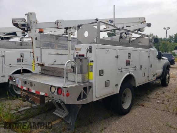 ✅ 2012 Ford F-450 XL • VIN: 1FDUF4GY1CEC97706 • Lot: 73559384. Wystawiony na Copart z przebiegiem Nie podano. Bezpłatny archiwum sprzedaży aukcyjnych z USA i szczegółowy raport historii pojazdu na DreamBid. Zdjęcie 3.