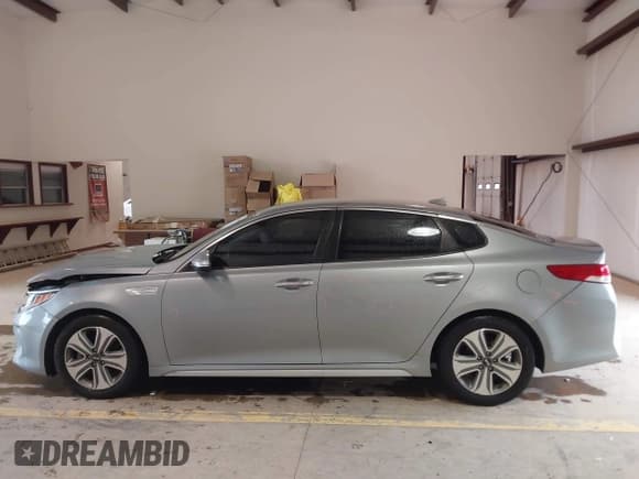 ✅ 2017 Kia Optima EX • VIN: KNAGU4LE8H5013821 • Лот: 42916569. Опубликован ранее на IAAI с пробегом 113 793 миль. Бесплатный доступ к архиву аукционных продаж из США и подробный отчёт об истории автомобиля на DreamBid. Изображение 14.