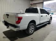 ✅ 2016 Nissan Titan Platinum Reserve • VIN: 1N6BA1F27GN502647 • Lot: 53079895. Wystawiony na Copart z przebiegiem 143 384 mil. Bezpłatny archiwum sprzedaży aukcyjnych z USA i szczegółowy raport historii pojazdu na DreamBid. Zdjęcie 3.