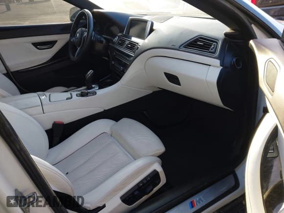 ✅ 2014 BMW 6 Series 650i • VIN: WBA6B2C50ED129604 • Lot: 43515494. Wystawiony na IAAI z przebiegiem 55 978 mil. Bezpłatny archiwum sprzedaży aukcyjnych z USA i szczegółowy raport historii pojazdu na DreamBid. Zdjęcie 5.