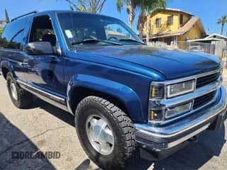 1996 Chevrolet Tahoe с VIN 3GNEK18R8TG106745, выставлен на аукционе IAAI как лот 42621018 с пробегом 110 593 миль миль и . История ставок и продаж доступна на DreamBid. Изображение 1.