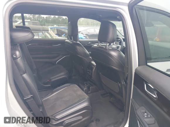 ✅ 2022 Jeep Grand Cherokee Altitude • VIN: 1C4RJJAG2N8581581 • Lot: 42258980. Listed on IAAI with 43,725 mi. Free auction sales archive from the USA and detailed vehicle history report at DreamBid. Image 8.