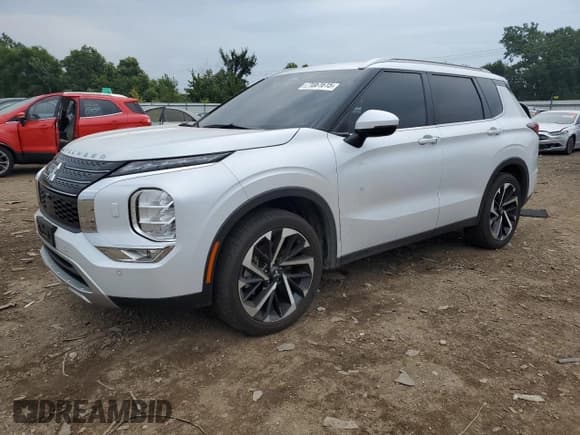 ✅ 2023 Mitsubishi Outlander SE • VIN: JA4J4UA84PZ042448 • Lot: 71061615. Listed on Copart with 16,665 mi. Free auction sales archive from the USA and detailed vehicle history report at DreamBid. Image 1.