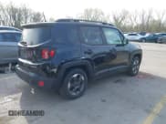 ✅ 2017 Jeep Renegade Sport • VIN: ZACCJAAHXHPG09784 • Lot: 41891869. Listed on IAAI with 92,798 mi. Free auction sales archive from the USA and detailed vehicle history report at DreamBid. Image 4.
