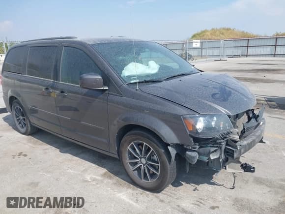 ✅ 2017 Dodge Grand Caravan GT • VIN: 2C4RDGEG5HR573049 • Lot: 43228787. Wystawiony na IAAI z przebiegiem 110 606 mil. Bezpłatny archiwum sprzedaży aukcyjnych z USA i szczegółowy raport historii pojazdu na DreamBid. Zdjęcie 1.