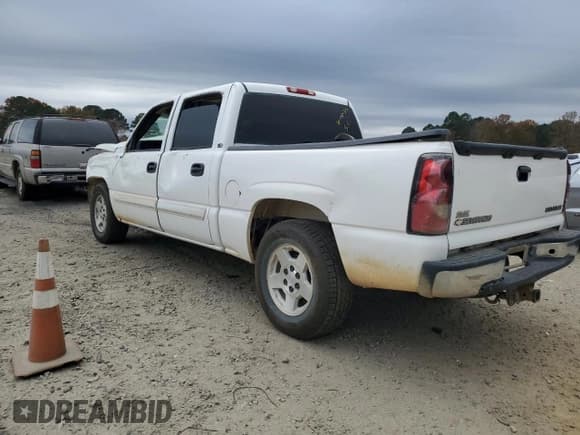 ✅ 2005 Chevrolet Silverado 1500 LT • VIN: 2GCEC13T751281315 • Lot: 92043245. Listed on Copart with 186,955 mi. Free auction sales archive from the USA and detailed vehicle history report at DreamBid. Image 2.