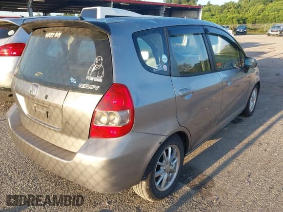 ✅ 2007 Honda Fit • VIN: JHMGD38487S012289 • Лот: 42709827. Опубликован ранее на IAAI с пробегом 194 618 миль. Бесплатный доступ к архиву аукционных продаж из США и подробный отчёт об истории автомобиля на DreamBid. Изображение 4.