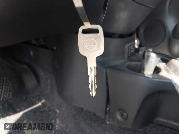 ✅ 2019 Nissan Versa S Plus • VIN: 3N1CN7AP8KL815395 • Лот: 43241003. Опубликован ранее на IAAI с пробегом 71 586 миль. Бесплатный доступ к архиву аукционных продаж из США и подробный отчёт об истории автомобиля на DreamBid. Изображение 11.