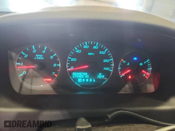 2015 Chevrolet Impala Police Police с VIN 2G1WD5E33F1155453, выставлен на аукционе Copart как лот 63393235 с пробегом 174 985 миль миль и Списание • Salvage title. История ставок и продаж доступна на DreamBid. Изображение 9.