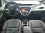 2019 Chevrolet Bolt EV Premier z VIN 1G1FZ6S0XK4104533, wystawiony jako Copart lot #81077953 z przebiegiem 44 440 mil mil oraz . Historia ofert i sprzedaży dostępna na DreamBid. Obrazek 8.