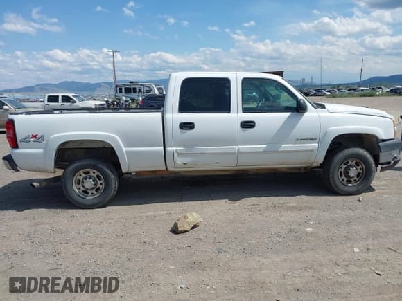 ✅ 2006 Chevrolet Silverado 2500HD LT3 • VIN: 1GCHK23G96F263885 • Лот: 42560573. Опубликован ранее на IAAI с пробегом 122 242 миль. Бесплатный доступ к архиву аукционных продаж из США и подробный отчёт об истории автомобиля на DreamBid. Изображение 13.