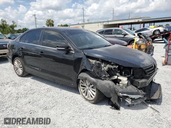✅ 2015 Volkswagen Jetta SE • VIN: 3VWD17AJ1FM238876 • Lot: 58957215. Listed on Copart with 122,705 mi. Free auction sales archive from the USA and detailed vehicle history report at DreamBid. Image 4.