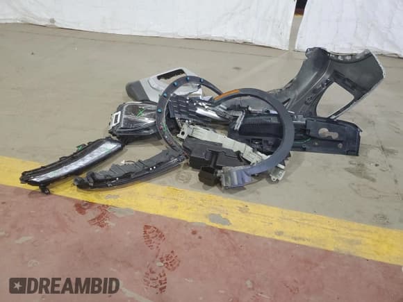 ✅ 2022 Mitsubishi Eclipse Cross ES • VIN: JA4ATUAA5NZ000437 • Lot: 68160145. Wystawiony na Copart z przebiegiem 166 378 mil. Bezpłatny archiwum sprzedaży aukcyjnych z USA i szczegółowy raport historii pojazdu na DreamBid. Zdjęcie 13.