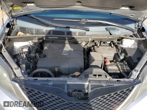 ✅ 2013 Toyota Sienna SE • VIN: 5TDXK3DC8DS290571 • Lot: 92695475. Listed on Copart with 227,407 mi. Free auction sales archive from the USA and detailed vehicle history report at DreamBid. Image 12.