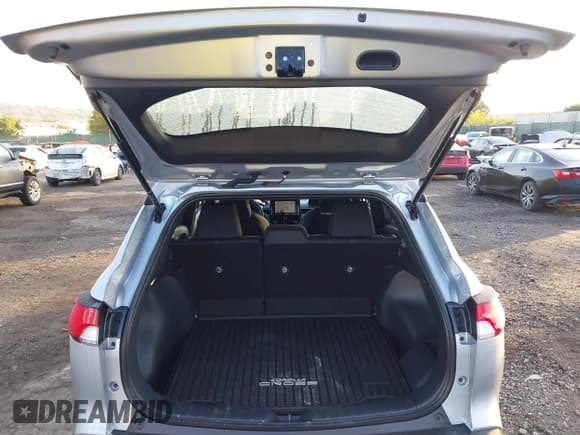 ✅ 2025 Toyota Corolla Cross Hybrid S • VIN: 7MUFBABGXSV086783 • Lot: 43234259. Listed on IAAI with 447 mi. Free auction sales archive from the USA and detailed vehicle history report at DreamBid. Image 17.