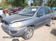 ✅ 2009 Kia Sportage LX • VIN: KNDJF724597601338 • Lot: 43351610. Wystawiony na IAAI z przebiegiem 177 479 mil. Bezpłatny archiwum sprzedaży aukcyjnych z USA i szczegółowy raport historii pojazdu na DreamBid. Zdjęcie 2.