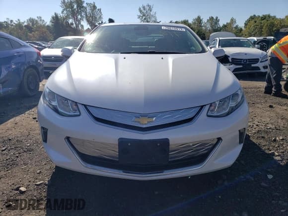 ✅ 2017 Chevrolet Volt LT • VIN: 1G1RC6S59HU104283 • Lot: 70015913. Wystawiony na Copart z przebiegiem 109 470 mil. Bezpłatny archiwum sprzedaży aukcyjnych z USA i szczegółowy raport historii pojazdu na DreamBid. Zdjęcie 5.