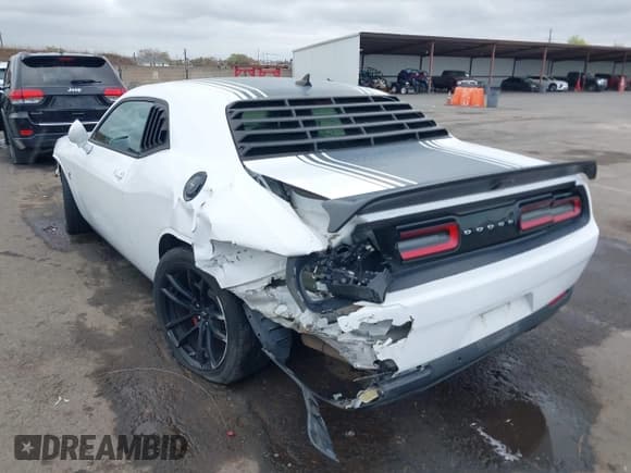 ✅ 2019 Dodge Challenger R/T Scat Pack • VIN: 2C3CDZFJ5KH595355 • Lot: 43514918. Listed on IAAI with 63,057 mi. Free auction sales archive from the USA and detailed vehicle history report at DreamBid. Image 3.