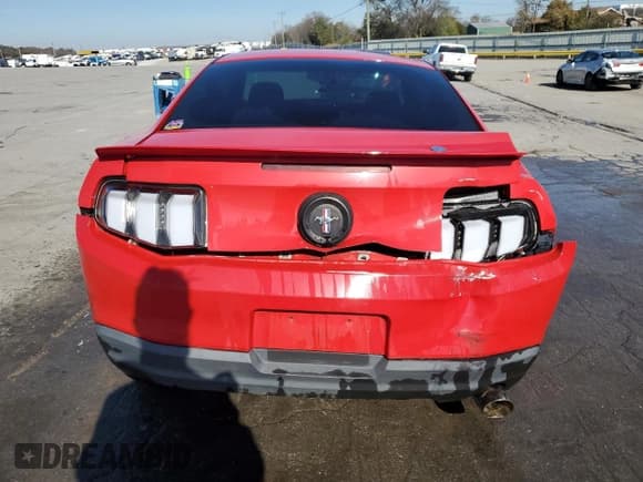 ✅ 2010 Ford Mustang V6 • VIN: 1ZVBP8AN2A5114371 • Лот: 92359315. Опубликован ранее на Copart с пробегом 133 093 миль. Бесплатный доступ к архиву аукционных продаж из США и подробный отчёт об истории автомобиля на DreamBid. Изображение 6.